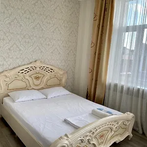 Апарт-отель Studio-біля вокзалу-недалеко від центру-городоцька 151